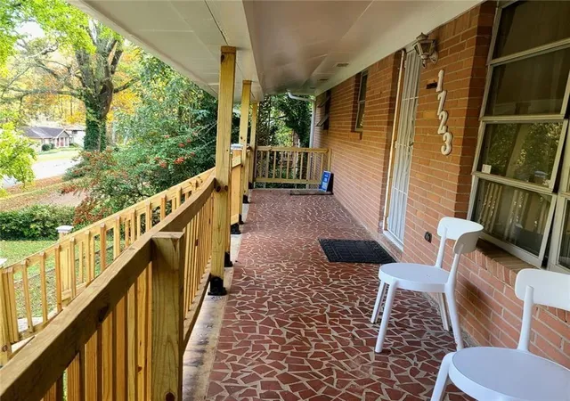 Photo 3 of Single family home for sale at 1723 Fort Valley Dr SW, Atlanta, GA 30311 | MLS# 7812304 | Listing updated on 2026-09-15
