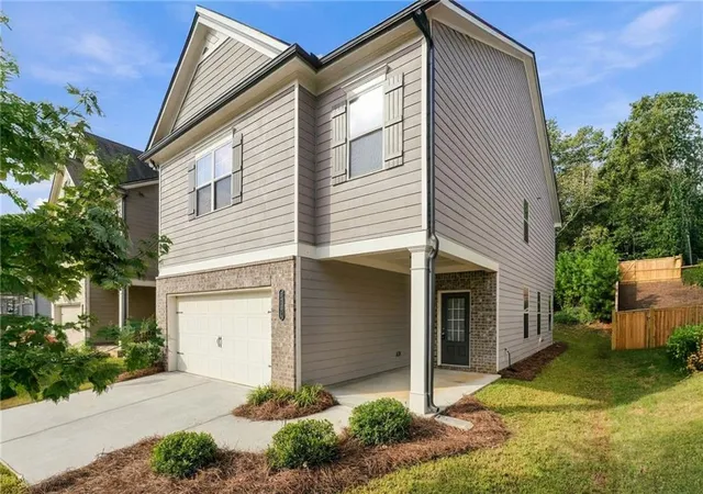 Photo 2 of Single family home for sale at 3184 Hawthorne Path, Braselton, GA 30517 | MLS# 7838697 | Listing updated on 2026-09-17