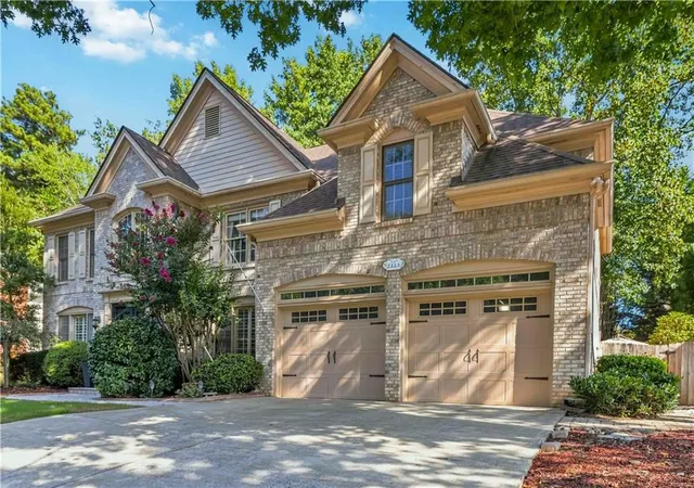 Photo 2 of Sale Pending at 2223 Austin Lake Dr Se, Smyrna, GA 30082 | MLS# 7822453 | Listing updated on 2026-09-27