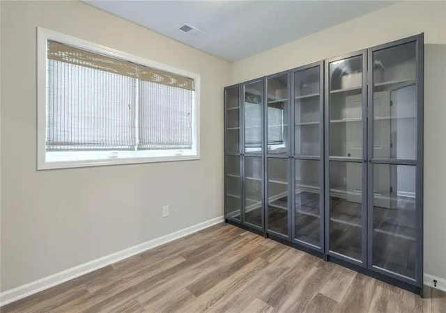 Photo 3 of Sale Pending at 2034 Se Bixby Byway Dr, Atlanta, GA 30317 | MLS# 7816407 | Listing updated on 2026-09-28