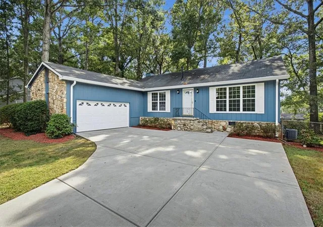 Photo 2 of Sale Pending at 223 Shiloh Run Nw, Kennesaw, GA 30144 | MLS# 7841258 | Listing updated on 2026-10-08
