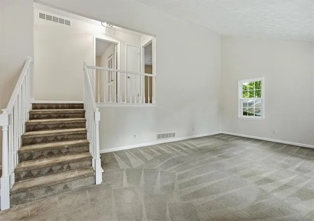 Photo 3 of Sale Pending at 223 Shiloh Run Nw, Kennesaw, GA 30144 | MLS# 7841258 | Listing updated on 2026-10-08