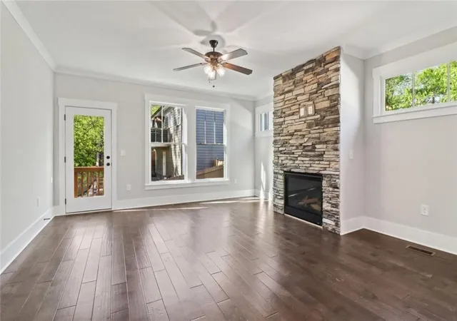 Photo 4 of Single family home for sale at 682 Shelton Ave SW, Atlanta, GA 30310 | MLS# 7797445 | Listing updated on 2026-10-13