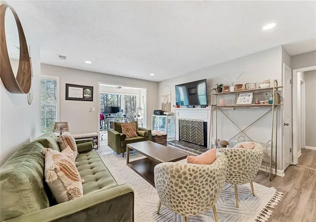 Photo 4 of Condo for sale at 103 Natchez Tr, Sandy Springs, GA 30350 | MLS# 7854263 | Listing updated on 2026-10-15