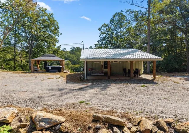 Photo 3 of Single family home for sale at 554 Stearns St, Cleveland, GA 30528 | MLS# 7837417 | Listing updated on 2026-10-07