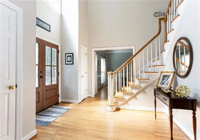 Photo 3 of Single family home for sale at 450 Holly Strm Trl, Roswell, GA 30075 | MLS# 7833879 | Listing updated on 2026-09-13