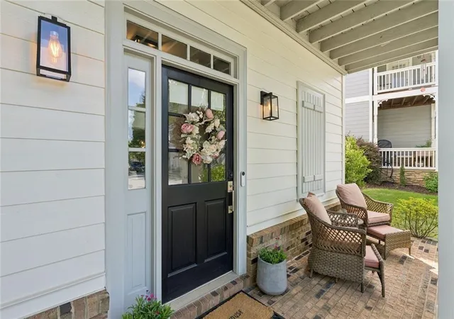 Photo 2 of Sale Pending at 1673 Barfield Run Nw, Atlanta, GA 30318 | MLS# 7832316 | Listing updated on 2026-09-25