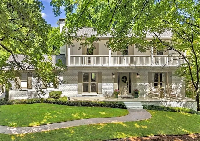 Photo 1 of Single family home for sale at 9875 La View Cir, Roswell, GA 30075 | MLS# 7838198 | Listing updated on 2026-10-09
