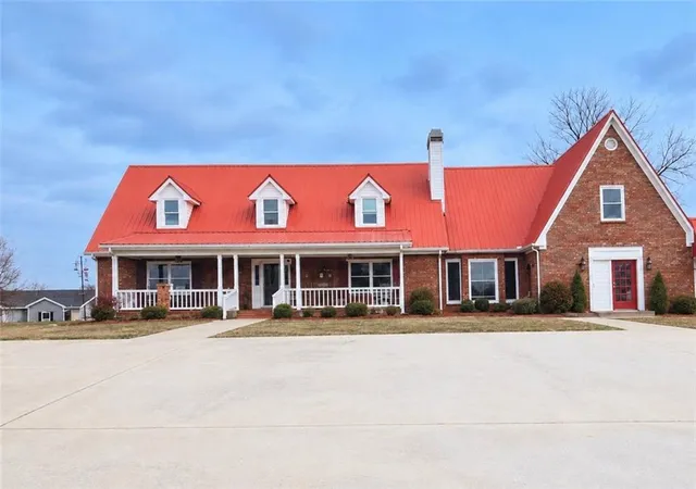 Single family home for sale at 160 Highway 320, Carnesville, GA 30521 | MLS# 7715487