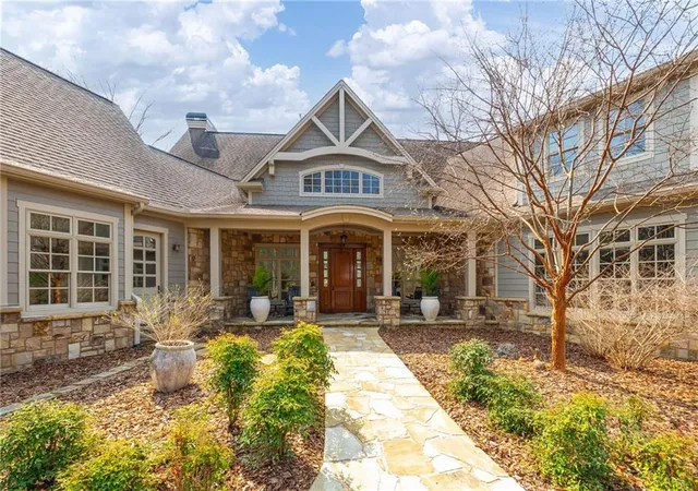 Photo 2 of Single family home for sale at 928 Black Bear Trl, Jasper, GA 30143 | MLS# 7829804 | Listing updated on 2026-09-01