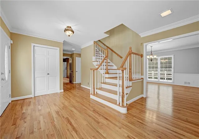 Photo 3 of Single family home for sale at 8180 Tynecastle Dr, Sandy Springs, GA 30350 | MLS# 7843831 | Listing updated on 2026-09-25