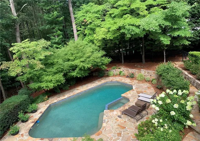 Photo 2 of Single family home for sale at 950 Tiverton Ln, Johns Creek, GA 30022 | MLS# 7820891 | Listing updated on 2026-09-08