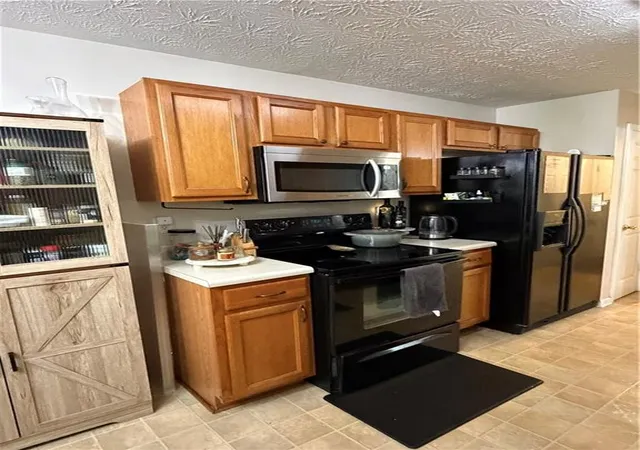 Photo 3 of Single family home for sale at 667 Lakes Cir, Lithonia, GA 30058 | MLS# 7839876 | Listing updated on 2026-09-25