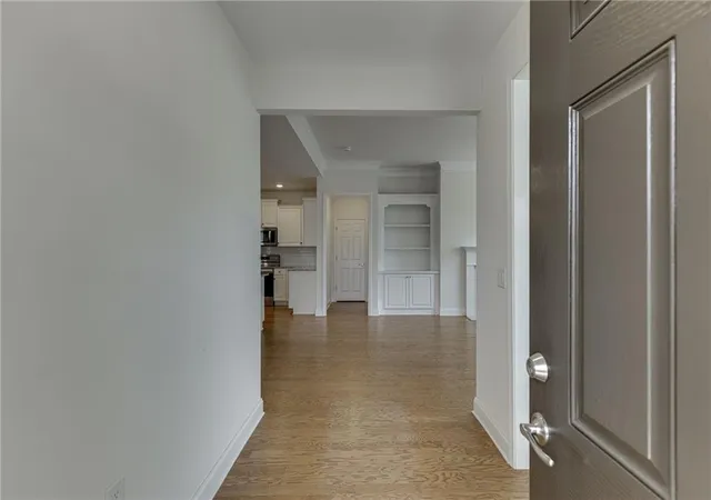 Listing Photo 4 - Condo for sale in building located at 3765 Ridgehurst Ln, Buford, GA 30519