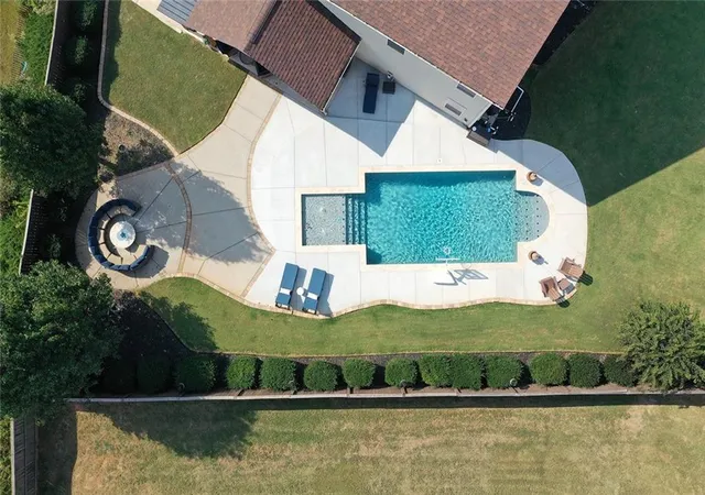 Photo 3 of Single family home for sale at 609 Darnell Rd, Canton, GA 30115 | MLS# 7857808 | Listing updated on 2026-10-30