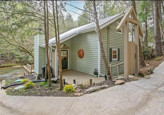 Photo 2 of Single family home for sale at 196 Whitewater Path, Ellijay, GA 30536 | MLS# 7830124 | Listing updated on 2026-09-02
