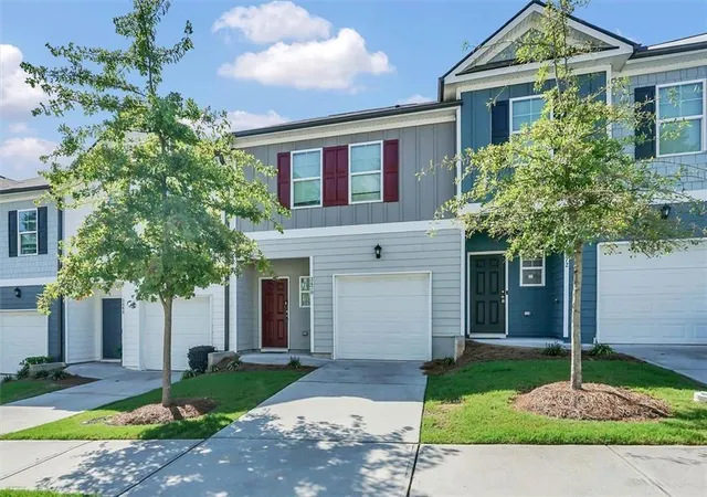 Photo 2 of Sale Pending at 3470 Lakeview Crk, Lithonia, GA 30038 | MLS# 7824062 | Listing updated on 2026-09-24
