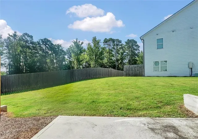 Photo 4 of Sale Pending at 3470 Lakeview Crk, Lithonia, GA 30038 | MLS# 7824062 | Listing updated on 2026-09-24