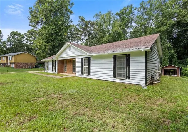 Photo 3 of Single family home for sale at 160 Derby Country Dr, Ellenwood, GA 30294 | MLS# 7830524 | Listing updated on 2026-09-02