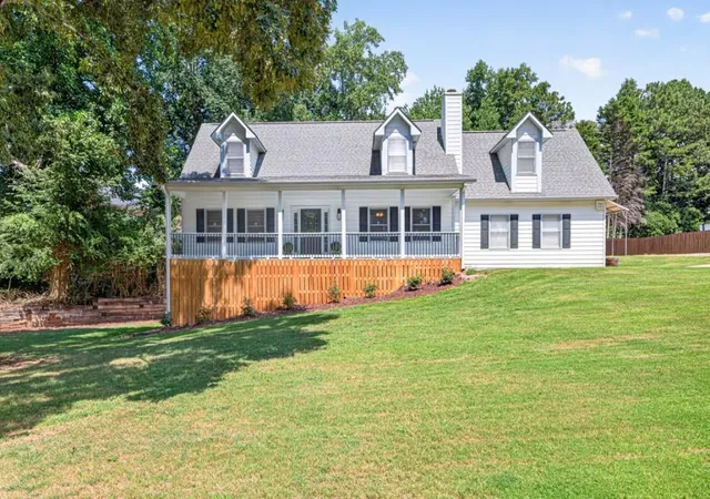 Photo 2 of Sale Pending at 5229 Lanton Cir, Gainesville, GA 30504 | MLS# 7831030 | Listing updated on 2026-09-19