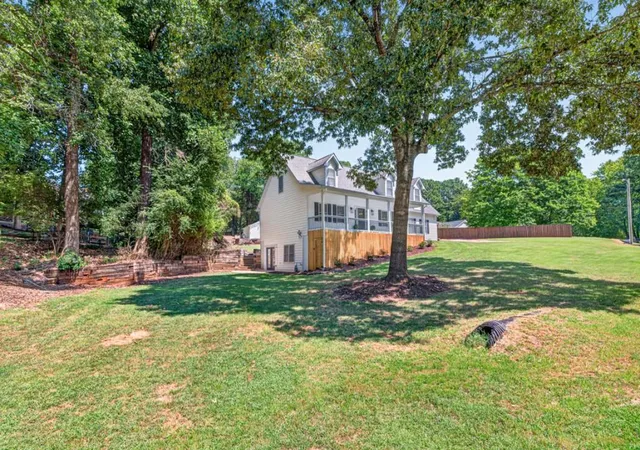 Photo 4 of Sale Pending at 5229 Lanton Cir, Gainesville, GA 30504 | MLS# 7831030 | Listing updated on 2026-09-19