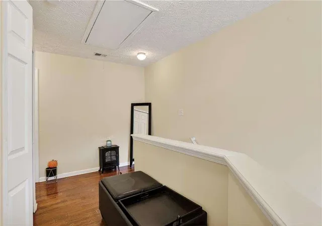 Photo 12 of Townhouse for sale at 5556 Cascade Run, Atlanta, GA 30336 | MLS# 7831090 | Listing updated on 2026-09-02
