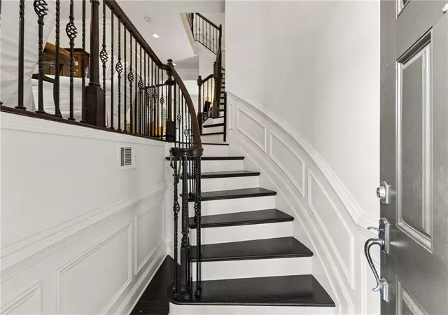 Photo 2 of Townhouse for sale at 379 Ardmore Ct NW, Atlanta, GA 30309 | MLS# 7853877 | Listing updated on 2026-10-27