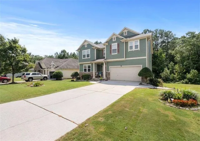 Photo 2 of Single family home for sale at 2935 Edgewater, Atlanta, GA 30331 | MLS# 7832708 | Listing updated on 2026-09-10
