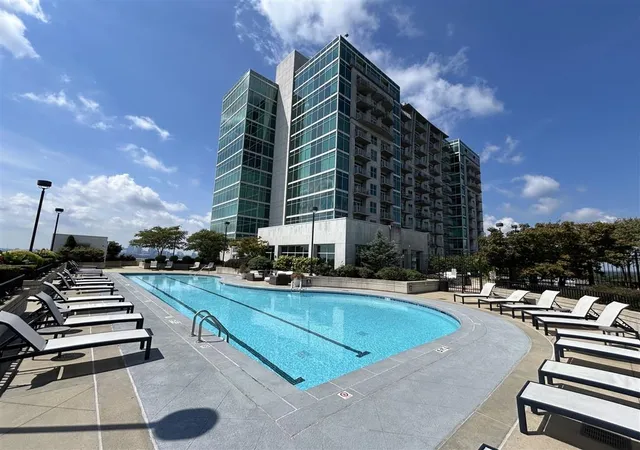 Photo 2 of Condo for sale at 250 Pharr Rd NE #1801, Atlanta, GA 30305 | MLS# 7830473 | Listing updated on 2026-09-02