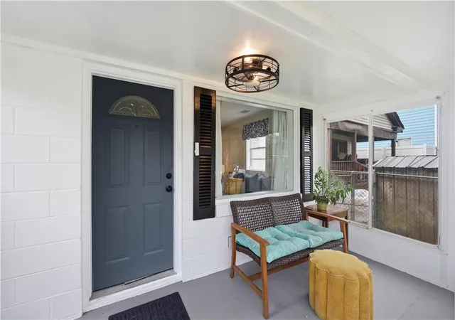 Photo 4 of Single family home for sale at 1229 E Bolton St, Savannah, GA 31404 | MLS# 7834559 | Listing updated on 2026-10-19