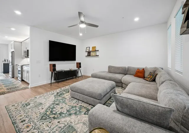 Photo 2 of Sale Pending at 371 Grant Cir Se #1823, Atlanta, GA 30315 | MLS# 7838316 | Listing updated on 2026-10-08