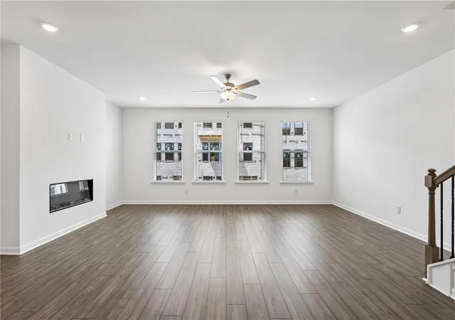 Photo 2 of Townhouse for sale at 623 Oak Blf Dr, Cumming, GA 30040 | MLS# 7758709 | Listing updated on 2026-09-12