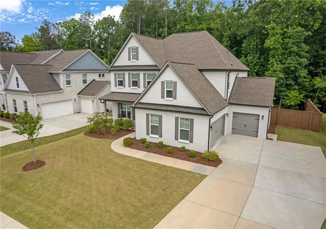 Photo 3 of Single family home for sale at 5332 Summer Oak Ln, Buford, GA 30518 | MLS# 7829103 | Listing updated on 2026-09-02