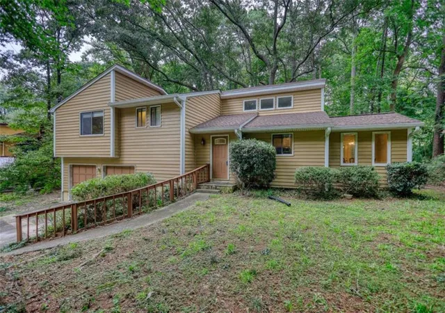 Photo 2 of Single family home for sale at 2780 Westminister Ln, Conyers, GA 30012 | MLS# 7814967 | Listing updated on 2026-09-05