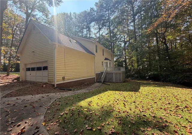 Photo 4 of Single family home for sale at 105 Northlake Dr, Carrollton, GA 30117 | MLS# 7855693 | Listing updated on 2026-10-22
