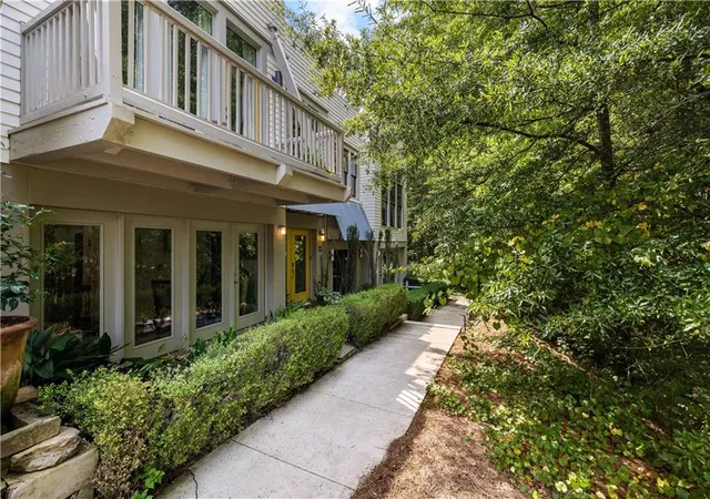 Photo 1 of Townhouse for sale at 9121 Selborne Ln, Palmetto, GA 30268 | MLS# 7831050 | Listing updated on 2026-10-02