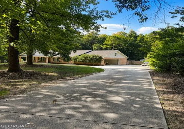 Photo 4 of Single family home for sale at 774 Corinth Dr, Jonesboro, GA 30238 | MLS# 7836144 | Listing updated on 2026-09-12