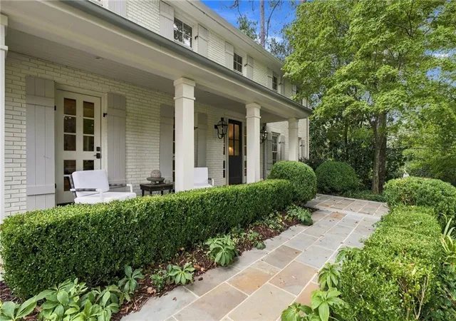 Photo 3 of Sale Pending at 323 Blanton Rd NW, Atlanta, GA 30342 | MLS# 7849654 | Listing updated on 2026-10-25