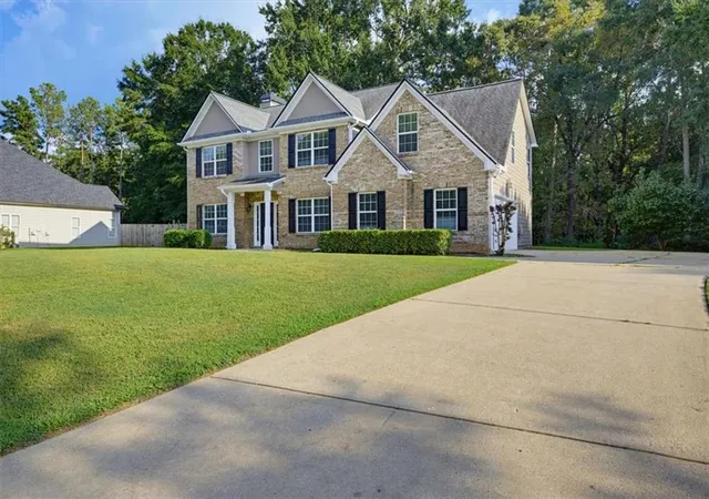 Photo 2 of Single family home for sale at 25 Richmond Trl, Oxford, GA 30054 | MLS# 7833417 | Listing updated on 2026-09-18