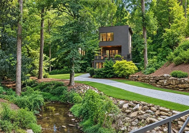 Photo 1 of Single family home for sale at 585 Mountain Way, Atlanta, GA 30342 | MLS# 7834690 | Listing updated on 2026-09-22