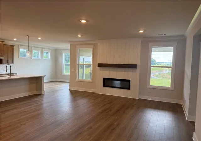 Photo 4 of Single family home for sale at 35 Piney Grv Ct, Auburn, GA 30011 | MLS# 7798588 | Listing updated on 2026-09-09