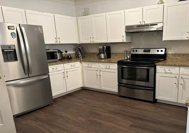 Listing Photo 4 - Condo for sale in building located at 1134 Westchester Ridge, Atlanta, GA 30329 - Unit #1134