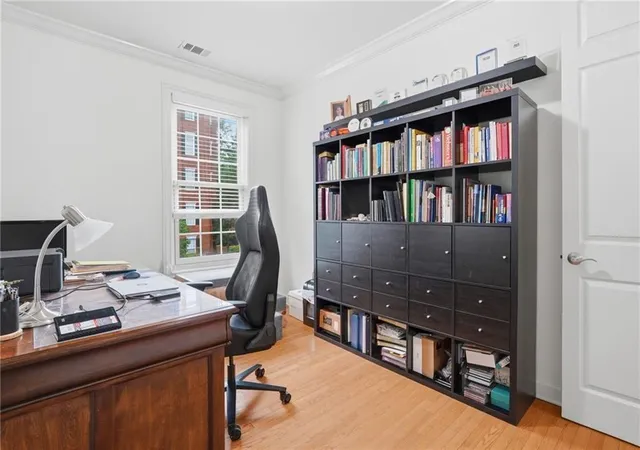Photo 2 of Condo for sale at 4855 Ivy Ridge Dr Se #305, Atlanta, GA 30339 | MLS# 7817316 | Listing updated on 2026-09-29