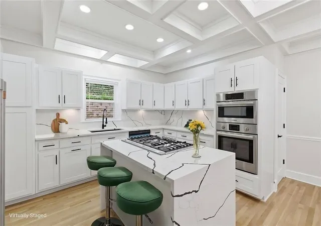 Photo 2 of Single family home for sale at 7170 Riverside Dr NW, Sandy Springs, GA 30328 | MLS# 7820115 | Listing updated on 2026-10-29