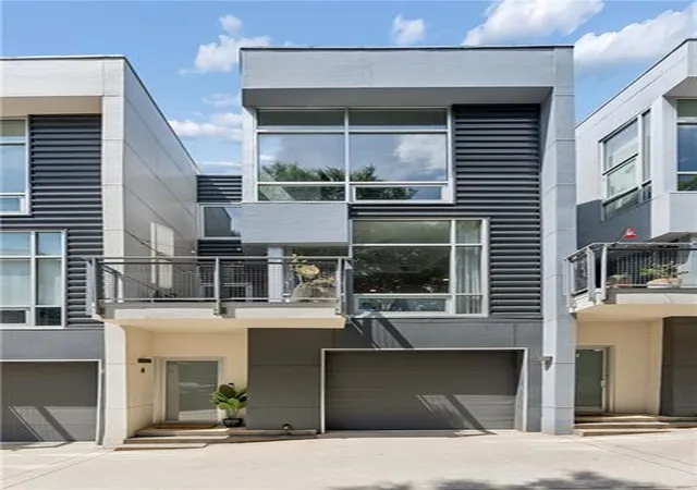 Photo 2 of Townhouse for sale at 752 Moreland Ave SE #4, Atlanta, GA 30316 | MLS# 7834710 | Listing updated on 2026-09-11
