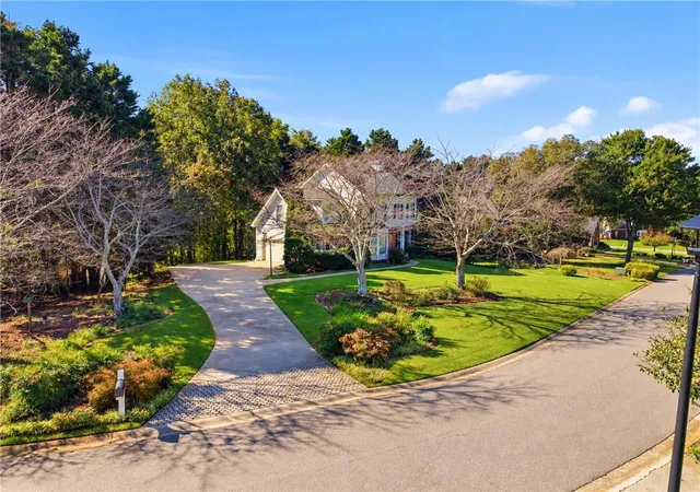 Photo 1 of Single family home for sale at 4425 Bellmonte Dr, Cumming, GA 30040 | MLS# 7856045 | Listing updated on 2026-10-22