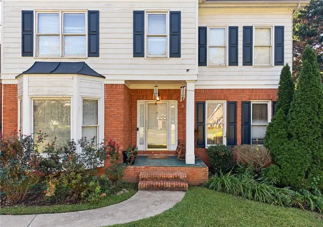 Photo 3 of Single family home for sale at 4425 Bellmonte Dr, Cumming, GA 30040 | MLS# 7856045 | Listing updated on 2026-10-22
