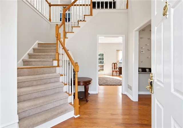 Photo 4 of Single family home for sale at 4425 Bellmonte Dr, Cumming, GA 30040 | MLS# 7856045 | Listing updated on 2026-10-22