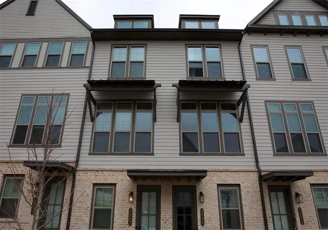 Photo 3 of Townhouse for sale at 3992 Allegretto Cir SE, Atlanta, GA 30339 | MLS# 7856518 | Listing updated on 2026-10-21