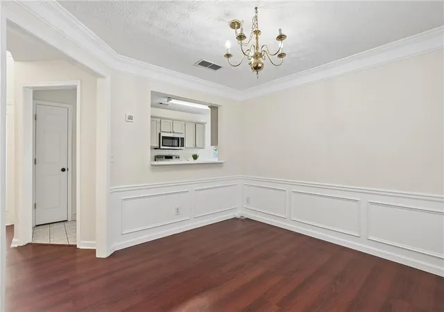 Photo 4 of Single family home for sale at 4076 Beaver Oaks Dr, Duluth, GA 30096 | MLS# 7818726 | Listing updated on 2026-09-05